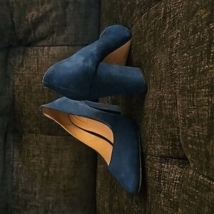 ANTONIO MELANI SUEDE PUMP